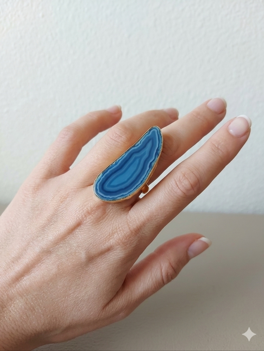 Charles Blue Nuance Agate Cocktail Ring Size 9.5